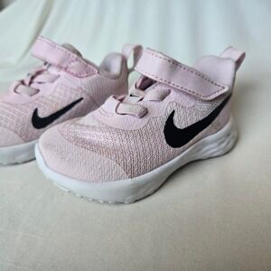 Nike Toddler Sneakers 4C Pink Black Swoosh Hook Loop Shoes‎